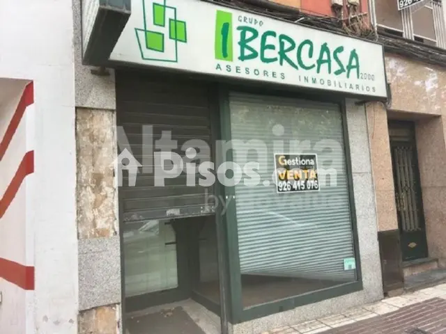 Local comercial en venta en Calle Ps San Gregorio, Número 52